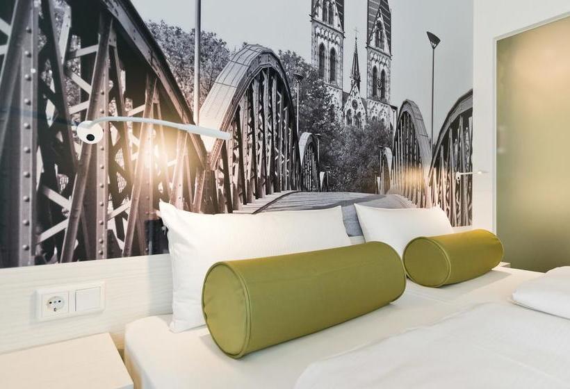 Hotel Super 8 Freiburg 7