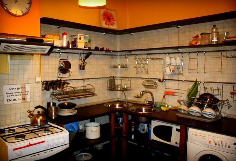 Old Flat Hostel na Sovetskoy 11