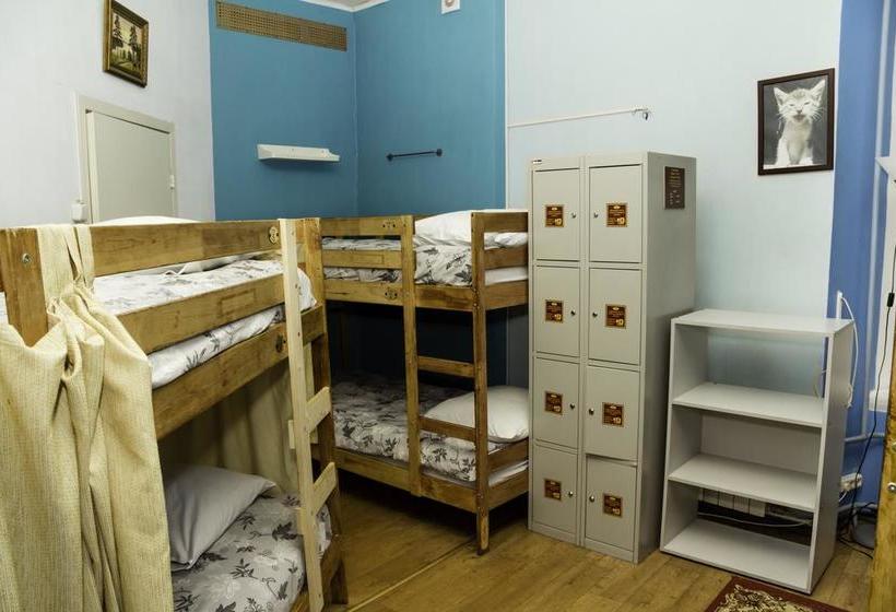 Old Flat Hostel na Sovetskoy 6