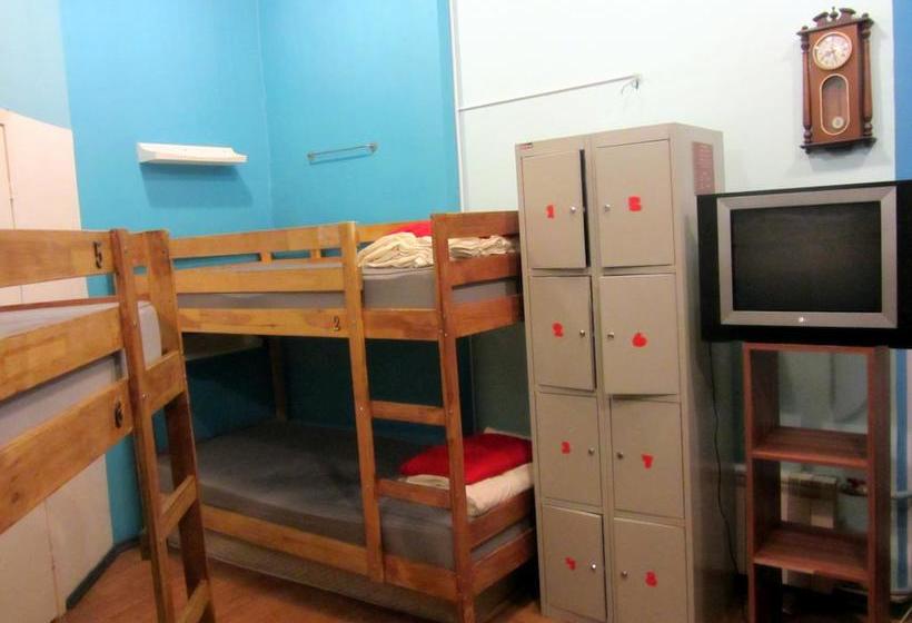 Old Flat Hostel na Sovetskoy 9
