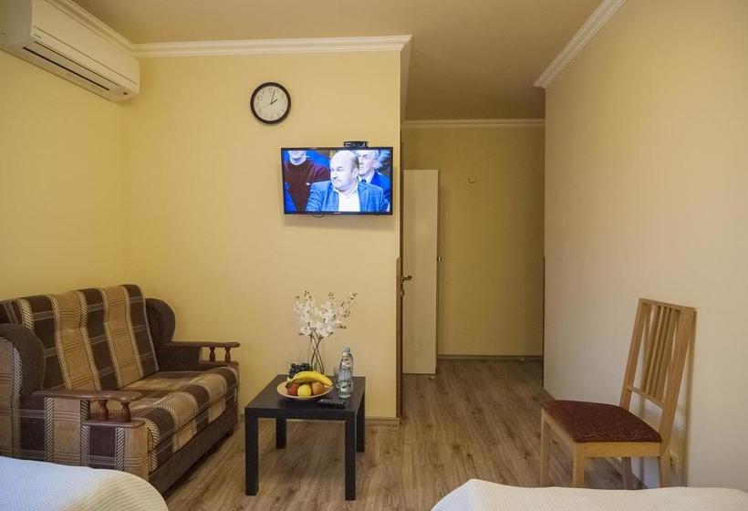 Noy Hotel Domodedovo 7