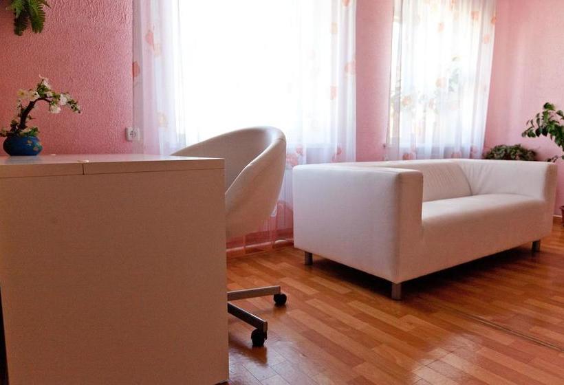 Hotel Domik V Samare 10