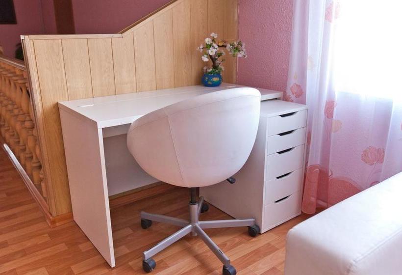 Hotel Domik V Samare 12