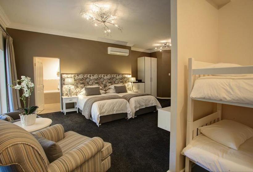 Hotel Cinnamon Botique 17