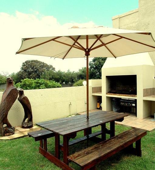 Hotel Baleens Guest House 4