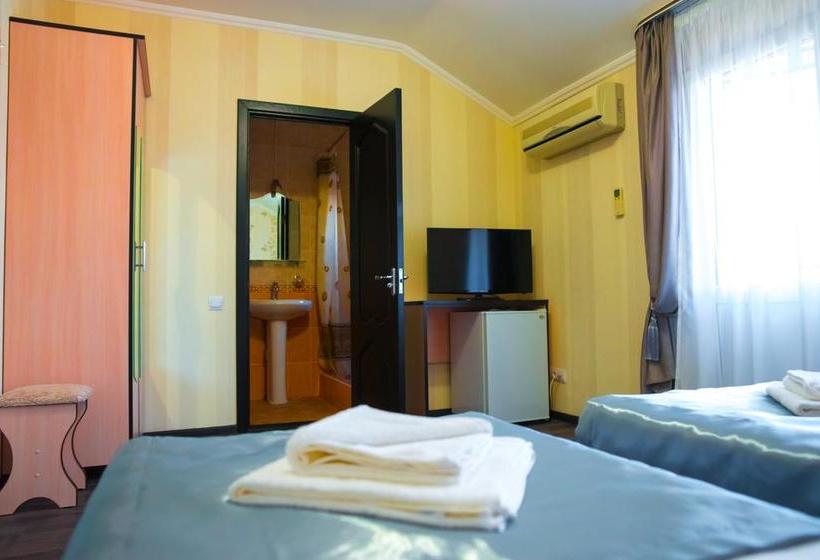 Hotel Mechta U Morya 11