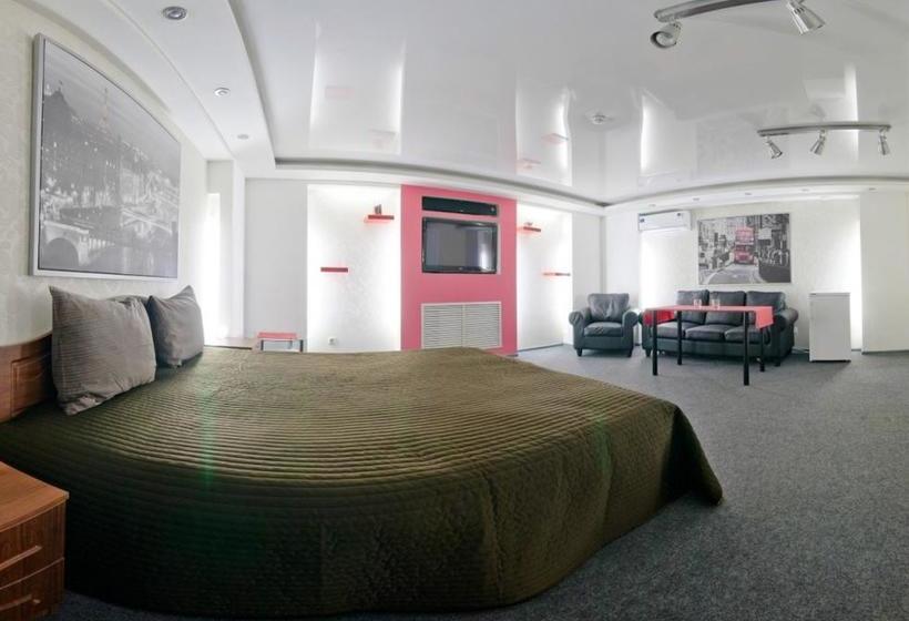 Lait Hotel On Bebelya 1