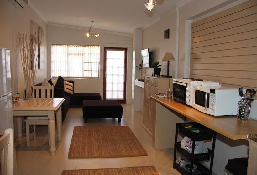 Hotel Treetops Guesthouse 3