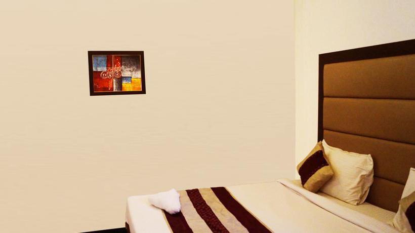 Hotel Optimum Sheela Inn @ Taj 12