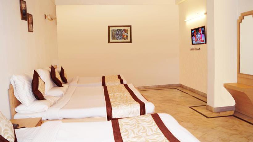 Hotel Optimum Sheela Inn @ Taj 13