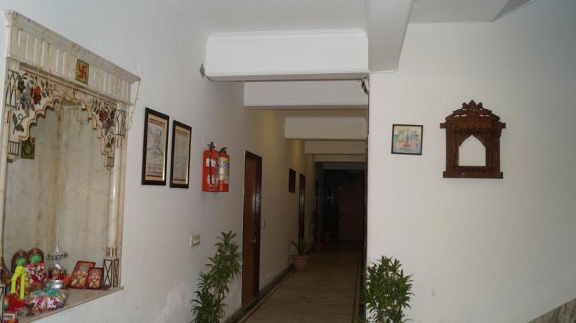 Hotel Optimum Sheela Inn @ Taj 16