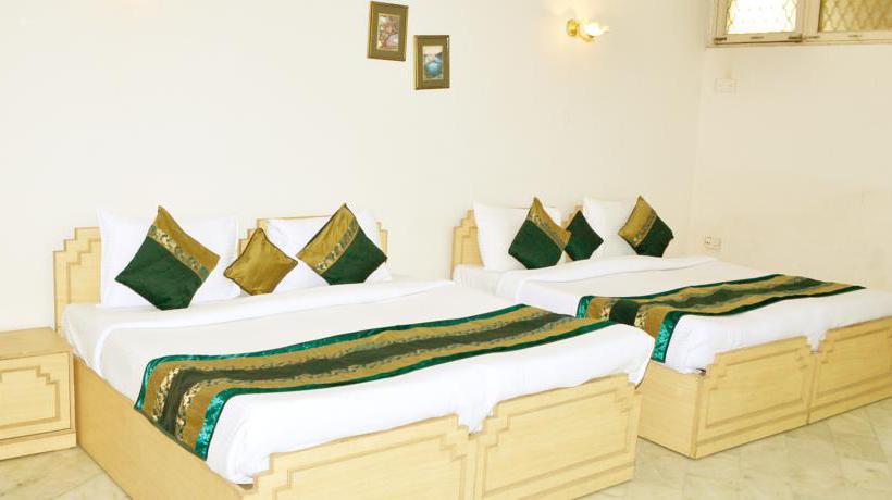 Hotel Optimum Sheela Inn @ Taj 3