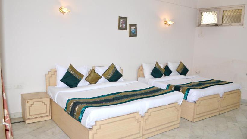 Hotel Optimum Sheela Inn @ Taj 7