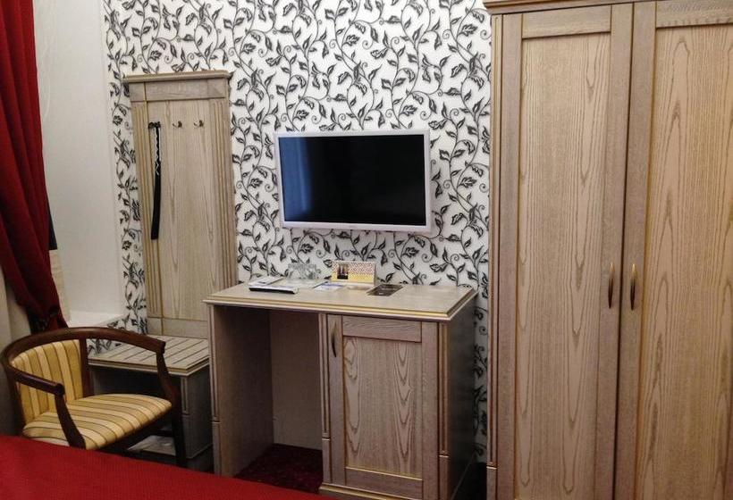 Hotel Golden House 5