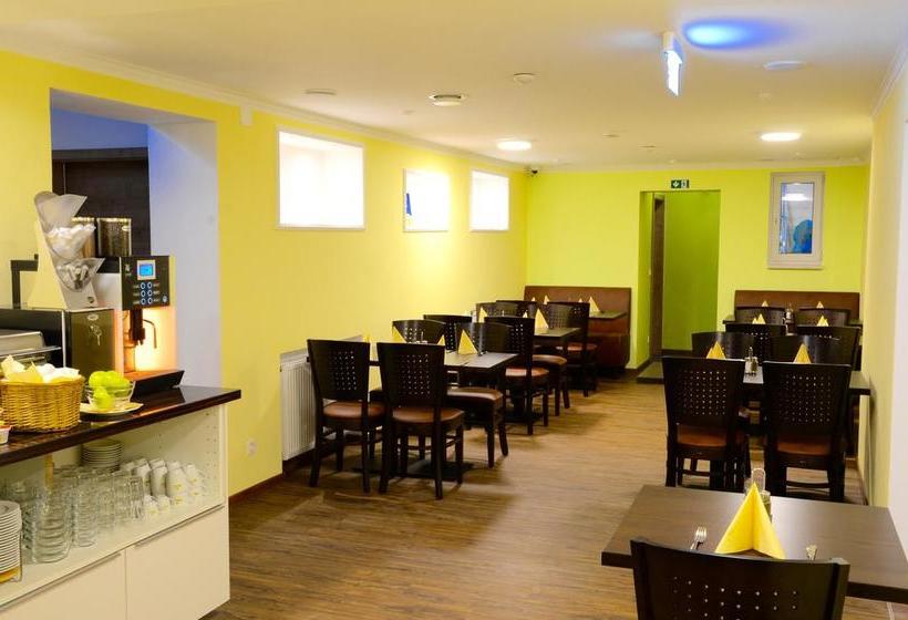 Hotel Günzburg City Garni 3