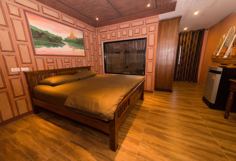 Thongtara House Boutique Hotel Srinakarin 10