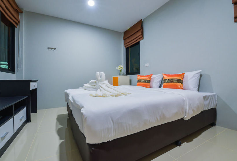 Sirin Samui Hostel 12