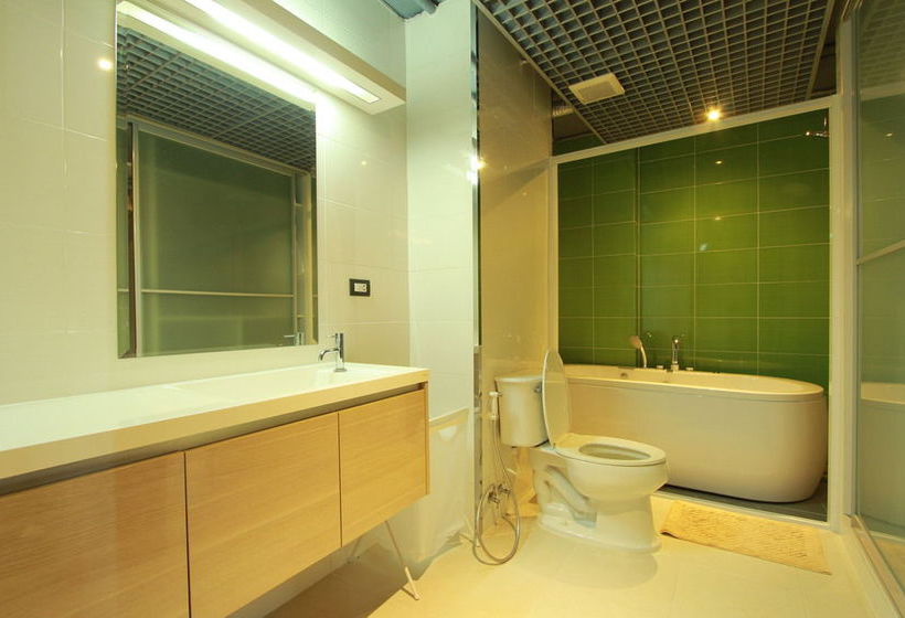 Big Tree Residence 1