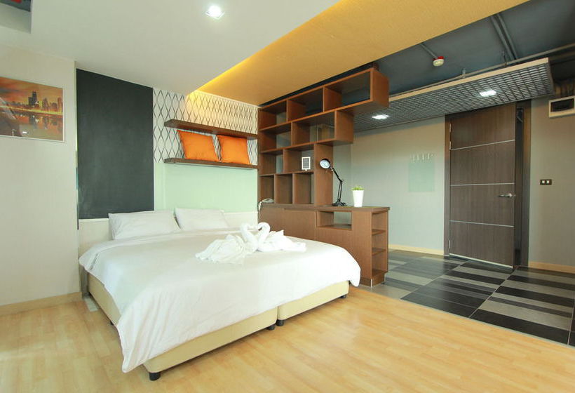 Big Tree Residence 4