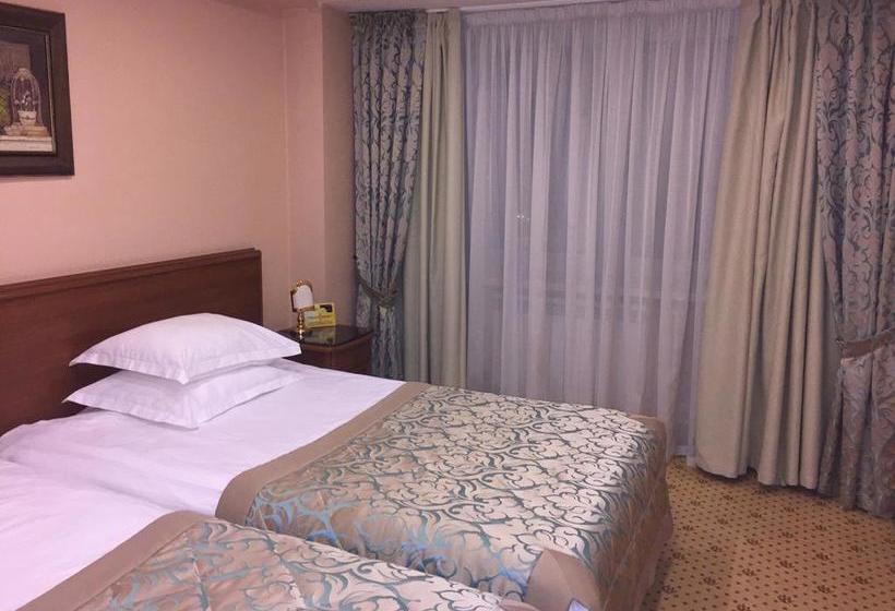 Hotel Crystall de Luxe 1