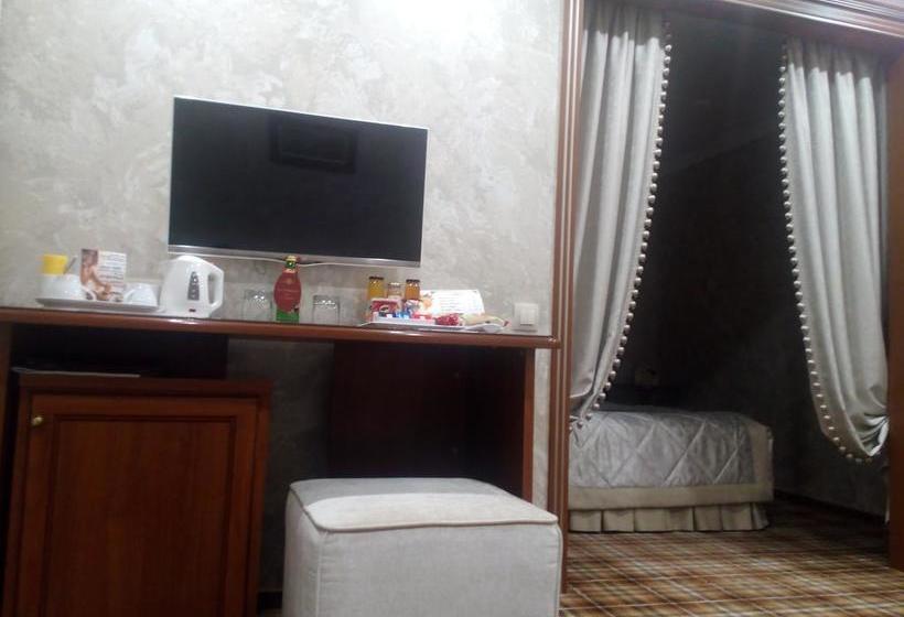 Hotel Crystall de Luxe 11