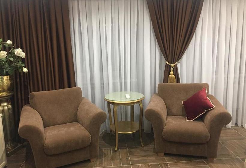 Hotel Crystall de Luxe 8