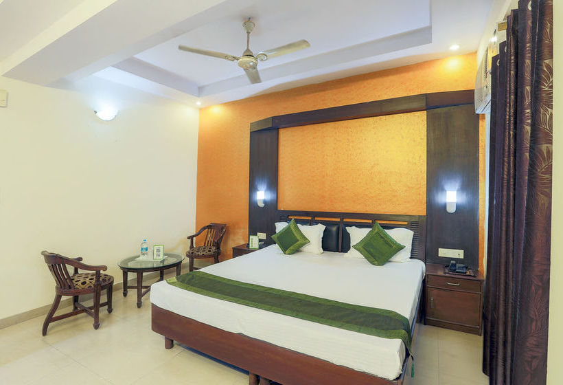 Hotel Treebo Grand Legacy Dehra Dun Uttarakhand