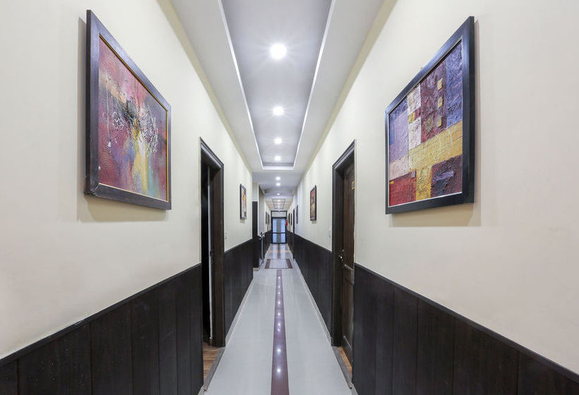 Hotel Treebo Grand Legacy 8