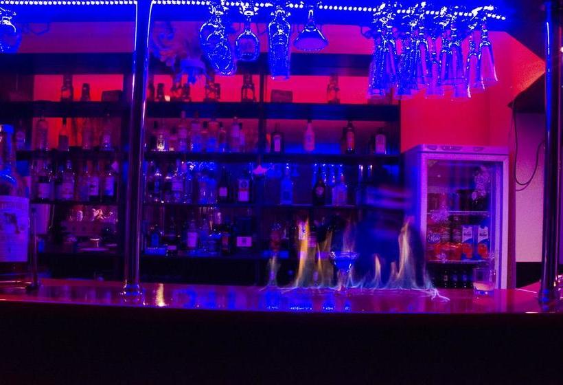 Hotel Snezhniy Bars Cheget 10