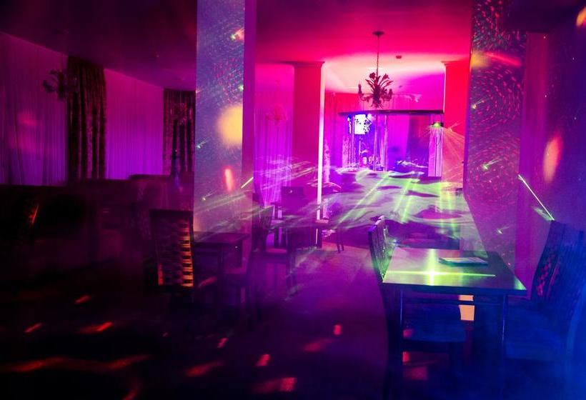 Hotel Snezhniy Bars Cheget 9