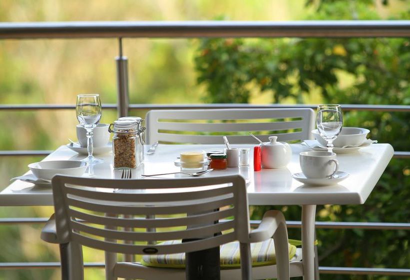 Pension Leaves Lodge & Spa B&b 12