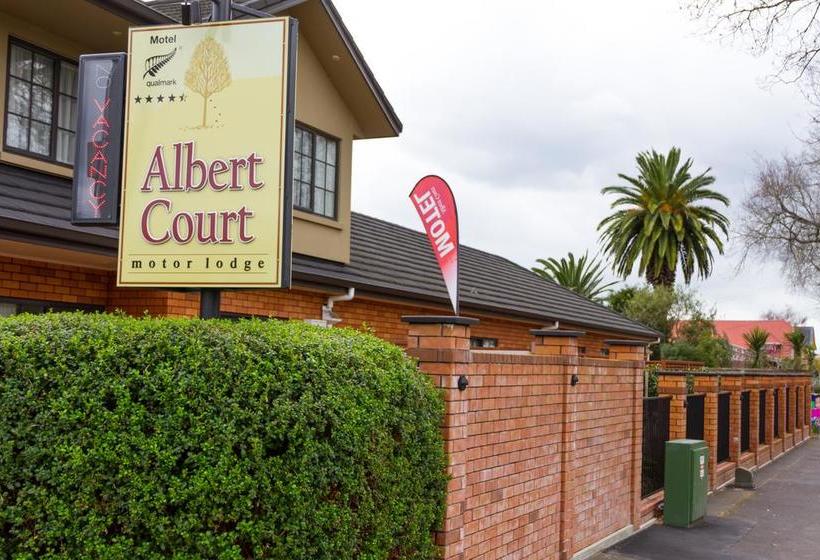 Hotel Albert Court Motor Lodge 13