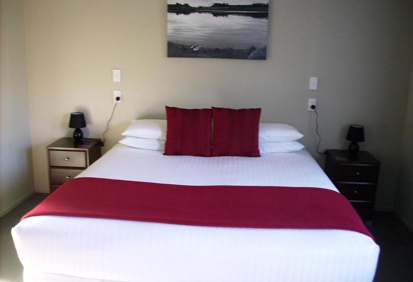 Hotel Albert Court Motor Lodge 5