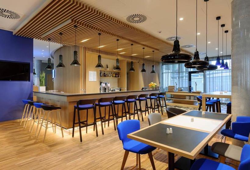 Hotel Holiday Inn Express Berlin - Alexanderplatz 4