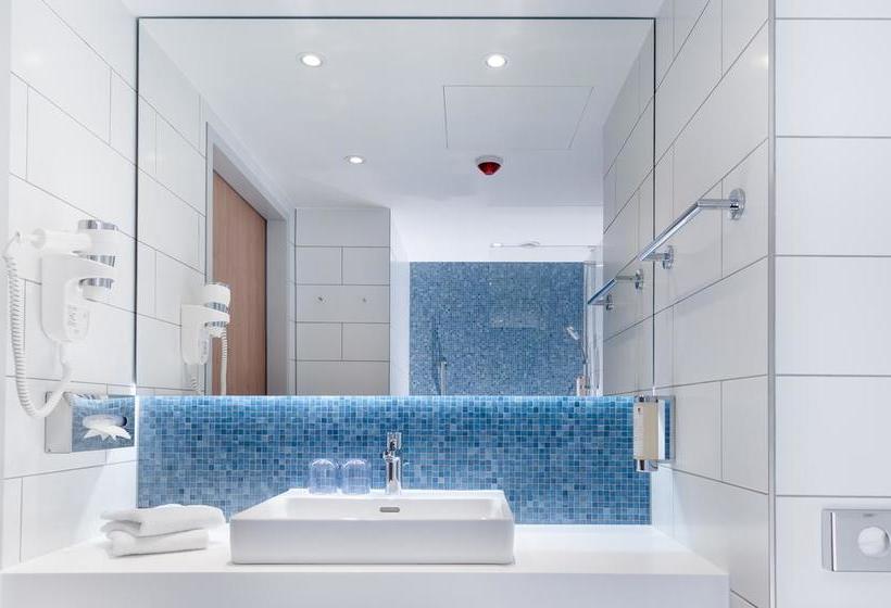 Hotel Holiday Inn Express Berlin - Alexanderplatz 8