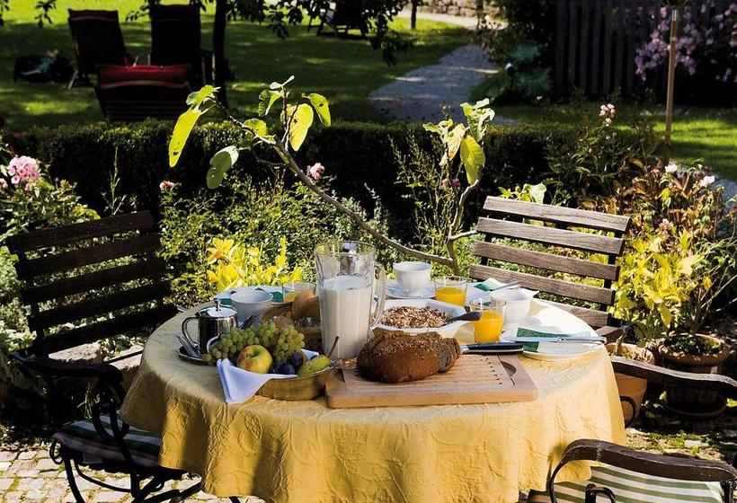 Hotel Landhaus Benediktenhof 5