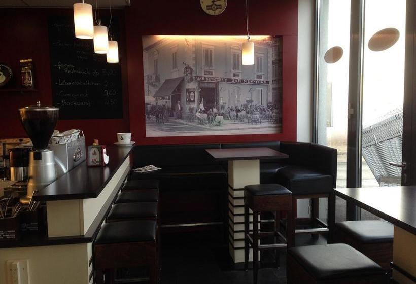 Tankbar S Hotelchen 13