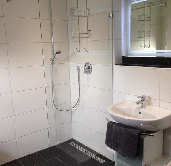 Tankbar S Hotelchen 3