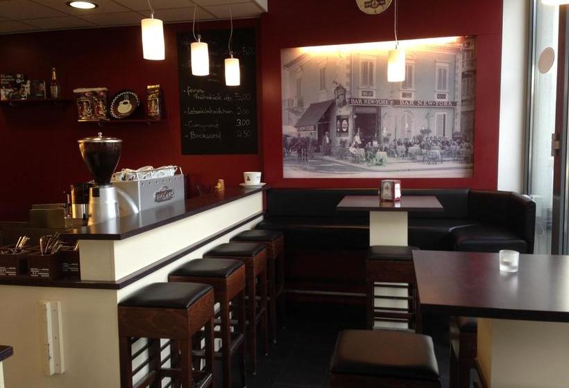 Tankbar S Hotelchen 4