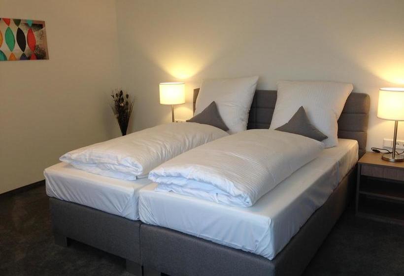 Tankbar S Hotelchen 9