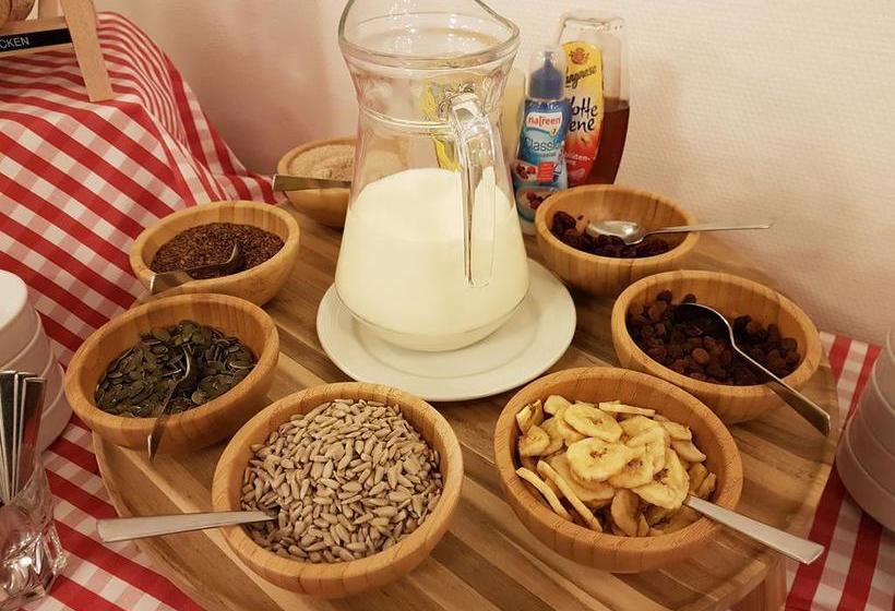 Hotel Haus Vom Guten Hirten 5