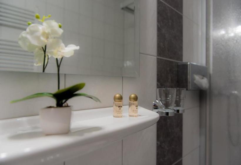 Hotel Restaurant Brigitte 13