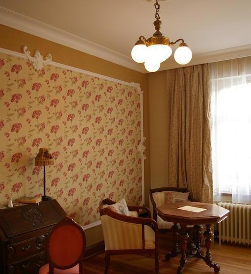 Bed & Breakfast Historische Pension Villa Uhlenhorst 9