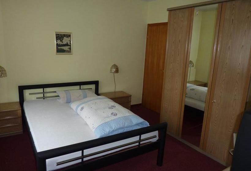 Hotel Gast Und Gästehaus Simon 5