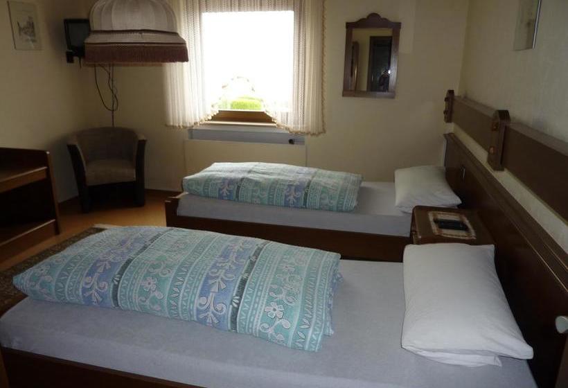 Hotel Gast Und Gästehaus Simon 7