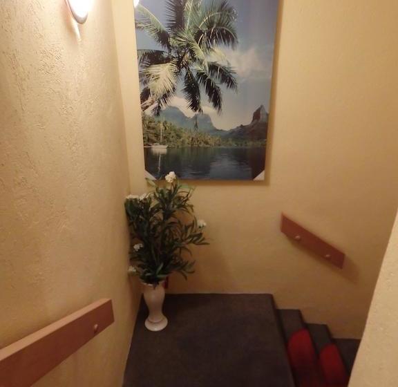 Hôtel Und Restaurant Peking 11