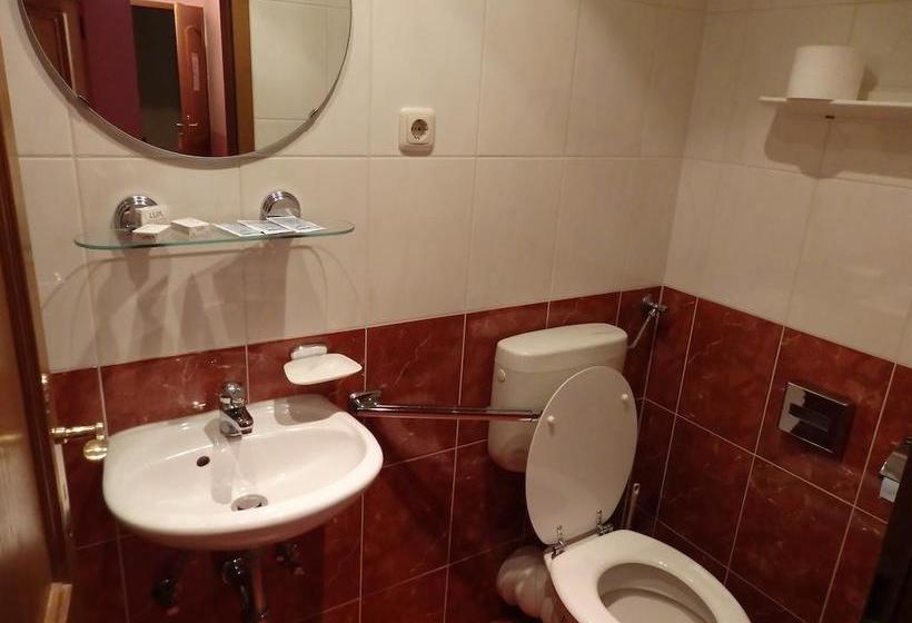 Hôtel Und Restaurant Peking 5