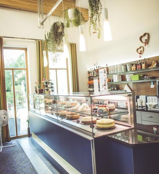 Hotel Und Appartementhof Waldeck 5