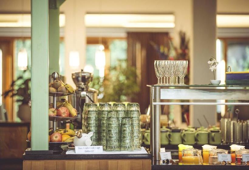 Hotel Und Appartementhof Waldeck 6