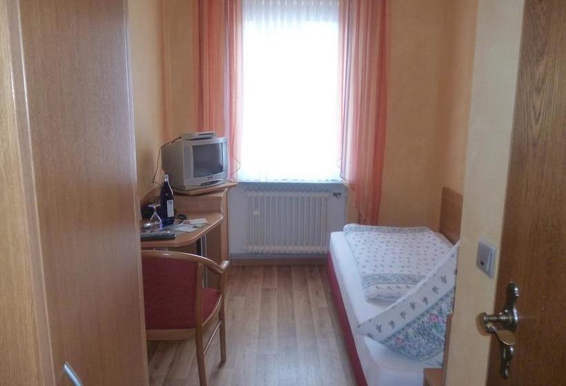 Hotel Zur Moselbrücke 8